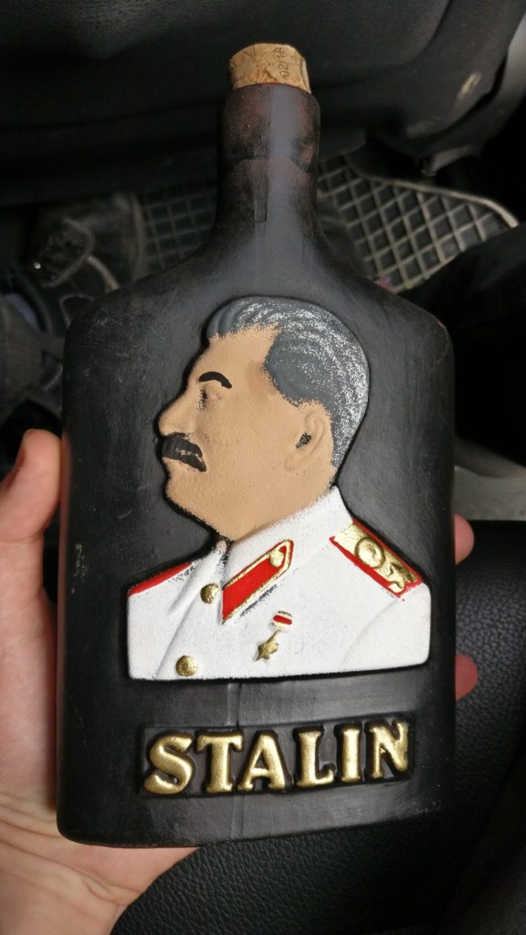 Flasche mit Stalin-Konterfei